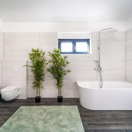 Awesome In With Jacuzzi Holiday home