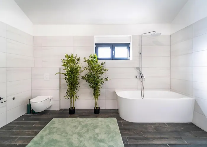 Front In בית נופש