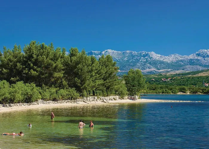 Front In בית נופש *